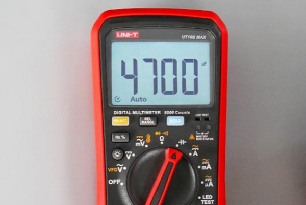 Использование мультиметра для проверки конденсаторов