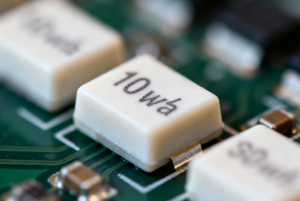 конденсатор 10