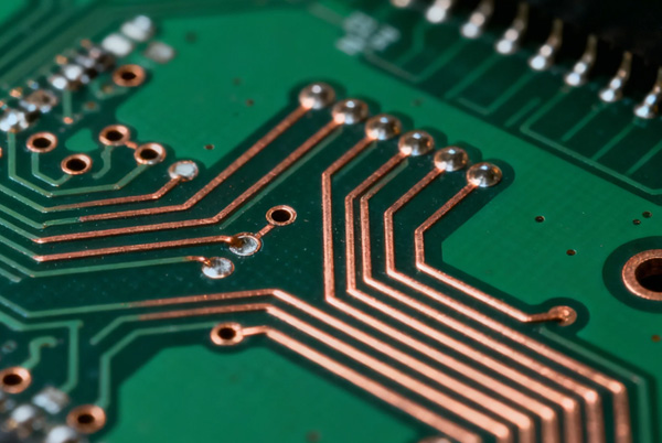 Процесс травления печатных плат